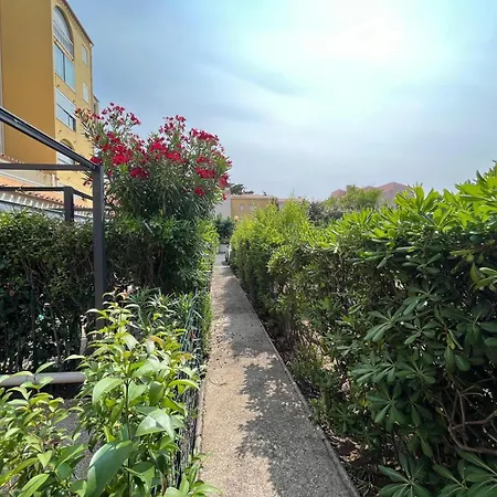 A La Grande Conque Apartment *